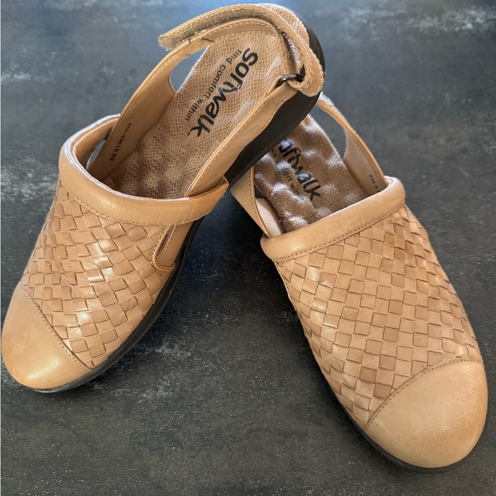 SoftWalk Women's Tan Woven‎ Shoes size 8 ❤️